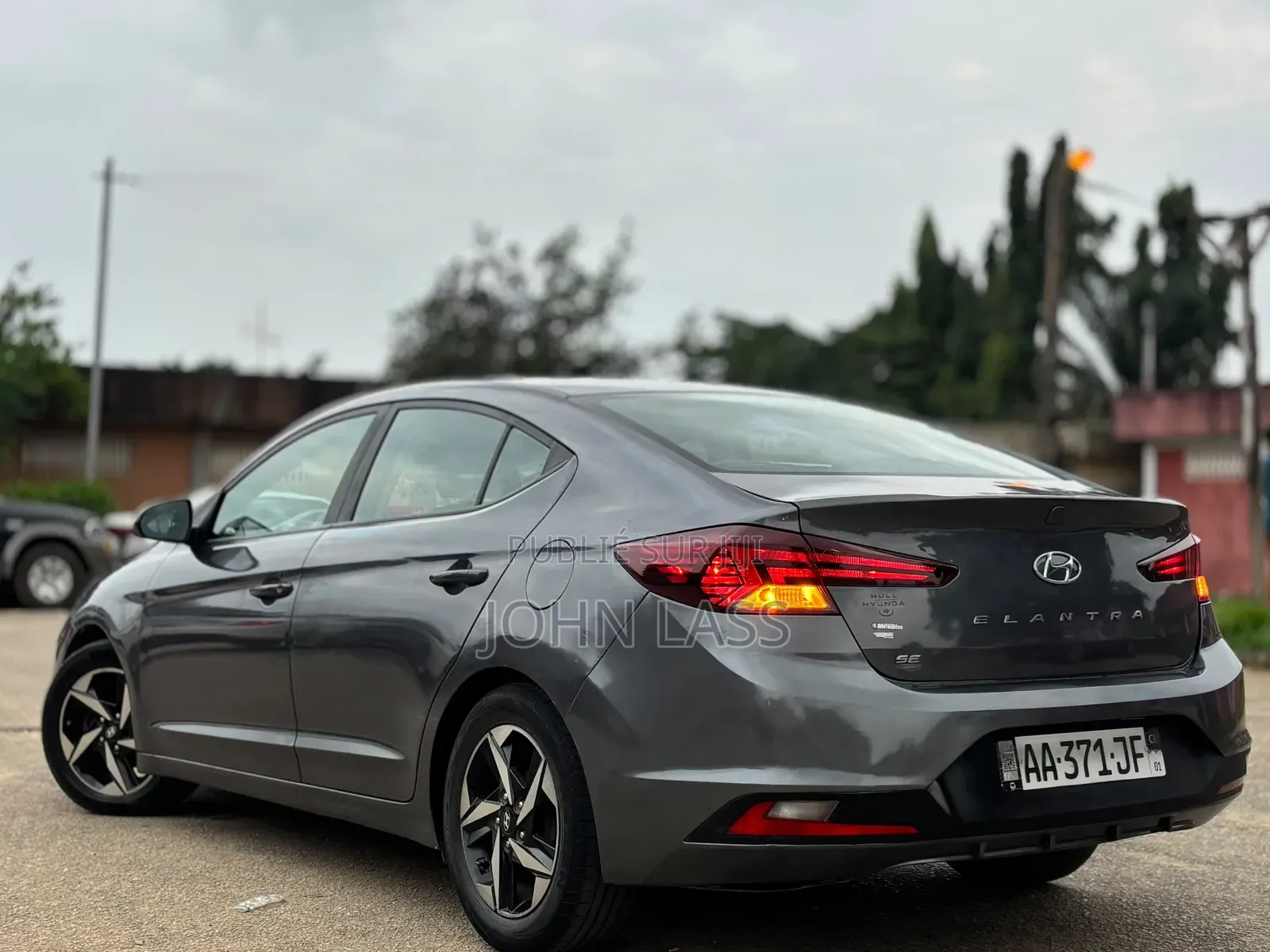 Hyundai Elantra 2020 Gris