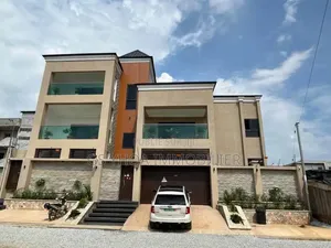 Meublé 7chbre Duplex dans Cocody à Vendre