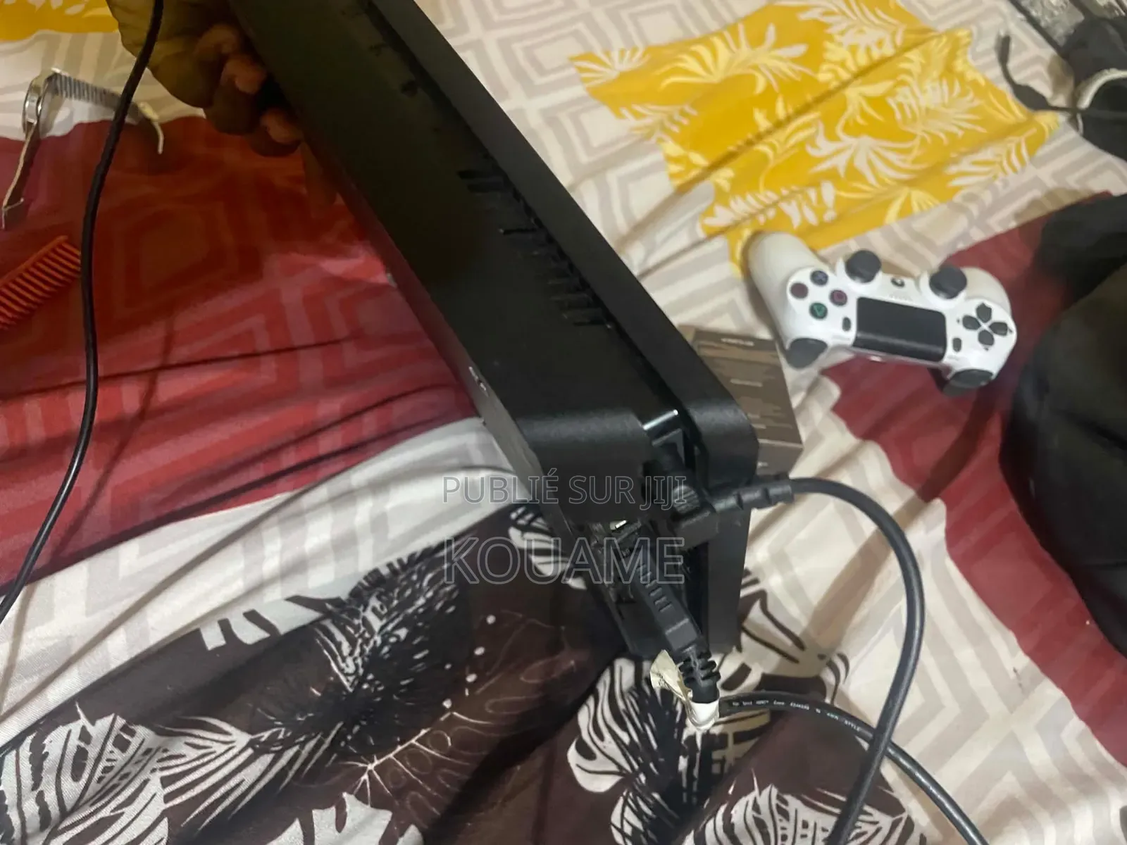 PS4 Slim Cracker Avec 20 Jeux Installé  