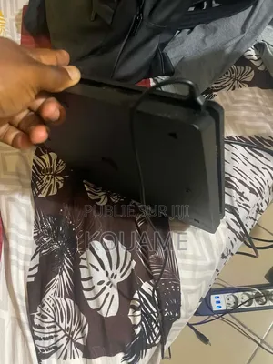 PS4 Slim Cracker Avec 20 Jeux Installé  