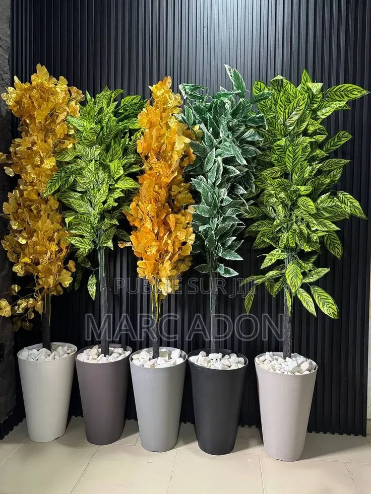Plantes Artificielles Décoratives Luxe ,Différents Modèles Disponibles