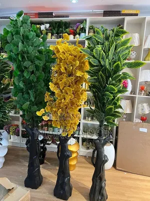 Plantes Artificielles Décoratives Luxe ,Différents Modèles Disponibles