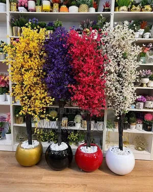 Plantes Artificielles Décoratives Luxe ,Différents Modèles Disponibles