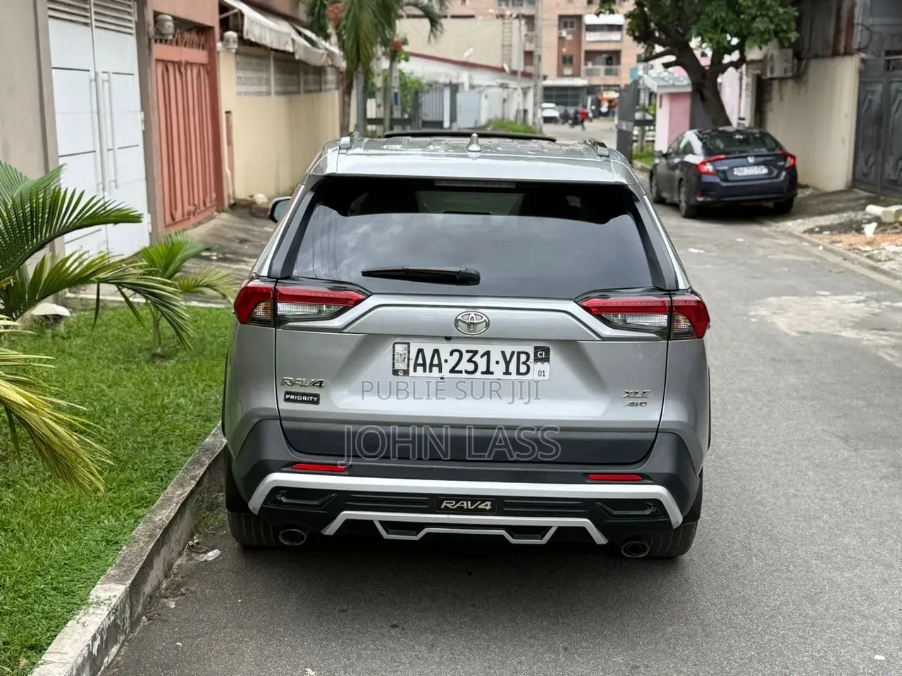 Toyota RAV4 2025 Gris