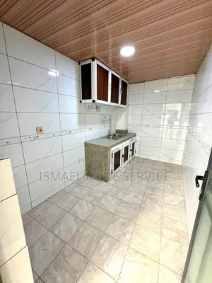 2chbre Appartement dans Kone Ismaël, Cocody à Louer