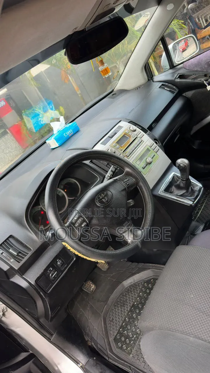 Toyota Corolla Verso 2005 Gris