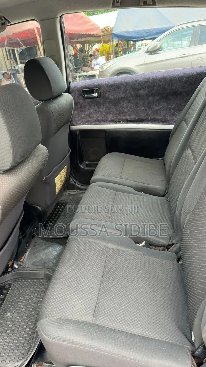 Toyota Corolla Verso 2005 Gris