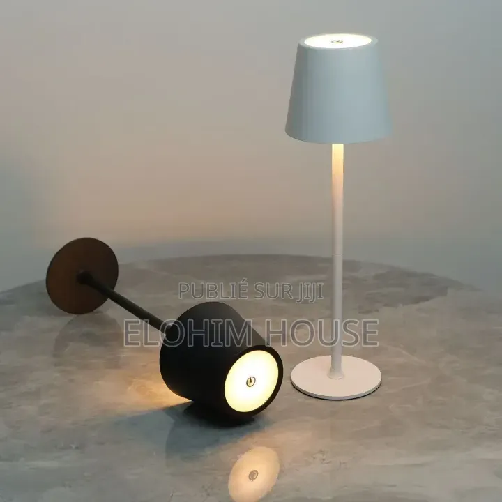 Lampe LED De Table Moderne (Rechargeable)