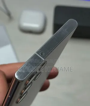 Nouveau Samsung Galaxy S22 Ultra 256 GB Doré