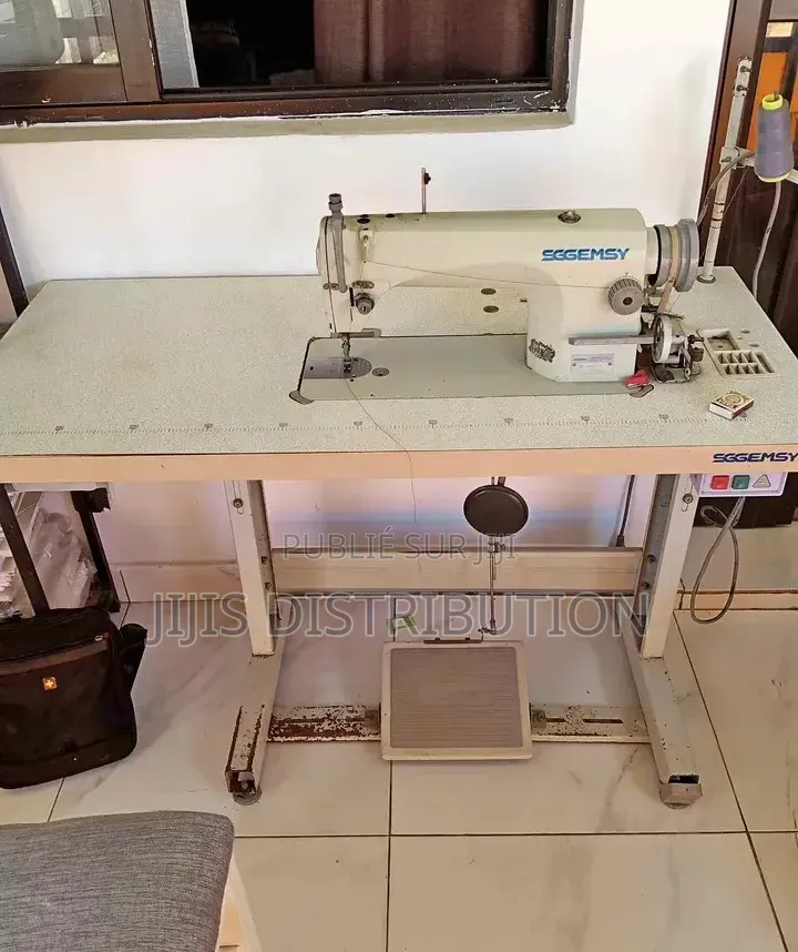 Machine À Coudre