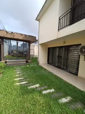 4chbre Duplex dans Massa Immobilier, Cocody à Vendre