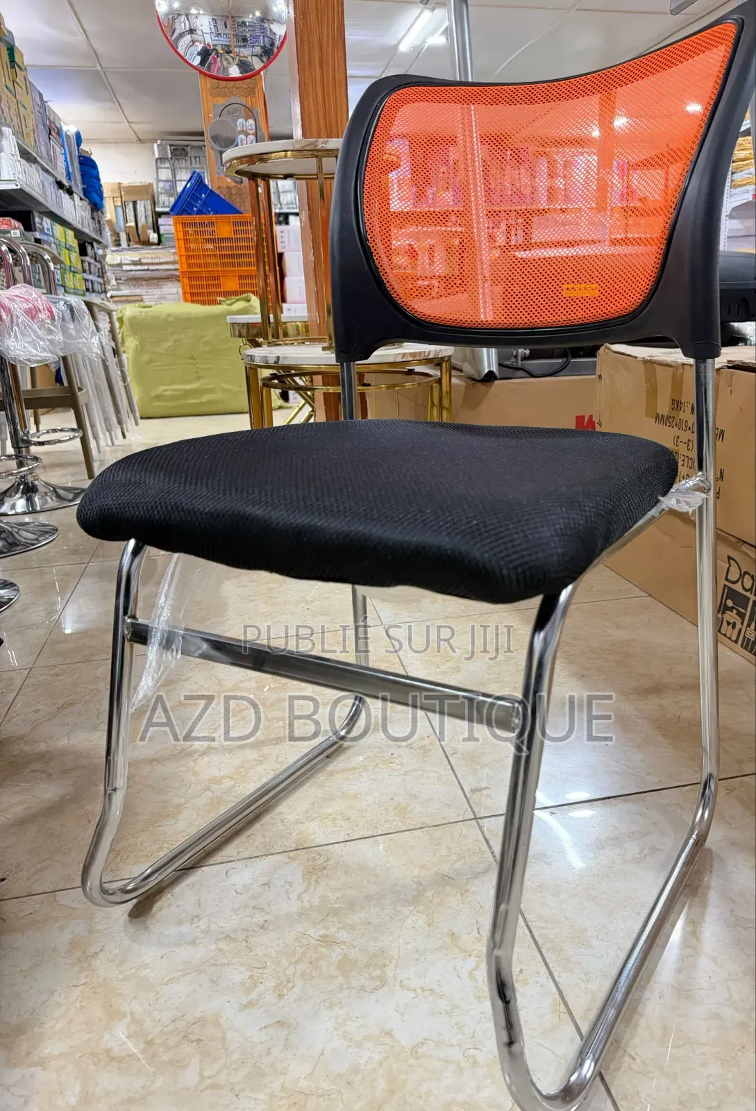Chaise Visiteurs Ou Salle d'Attente Plusieurs Couleurs Disponibles