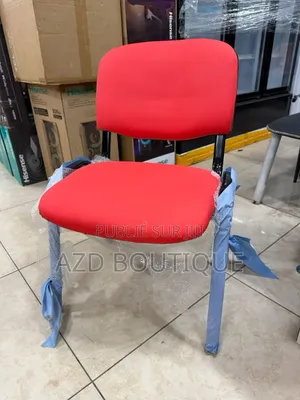 Chaise Visiteurs Ou Salle d'Attente De Bonne Qualité en Similicuir