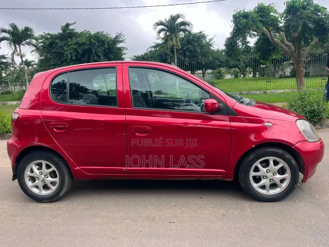 Toyota Yaris 1.5 2000 Rouge