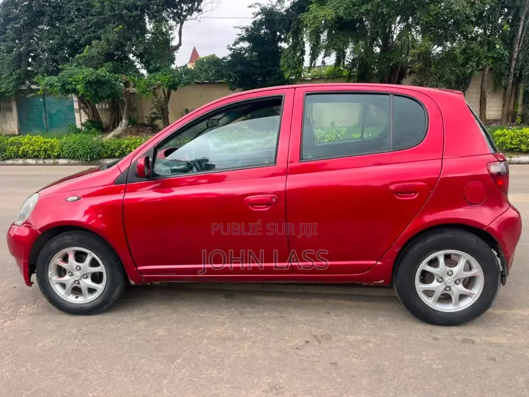 Toyota Yaris 1.5 2000 Rouge