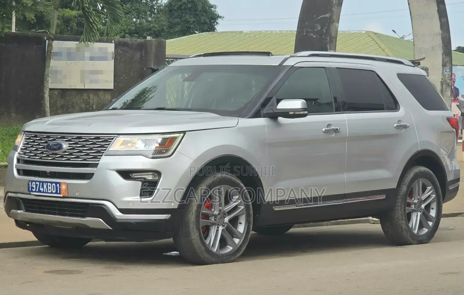 Ford Explorer Base 4dr FWD (3.5L 6cyl 6A) 2017 Gris