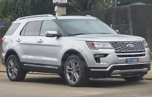 Ford Explorer Base 4dr FWD (3.5L 6cyl 6A) 2017 Gris