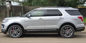 Ford Explorer Base 4dr FWD (3.5L 6cyl 6A) 2017 Gris
