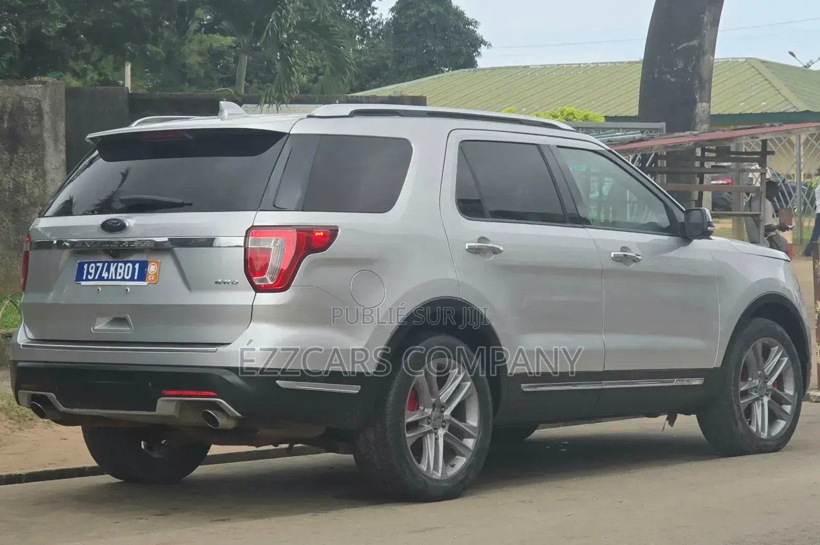 Ford Explorer Base 4dr FWD (3.5L 6cyl 6A) 2017 Gris