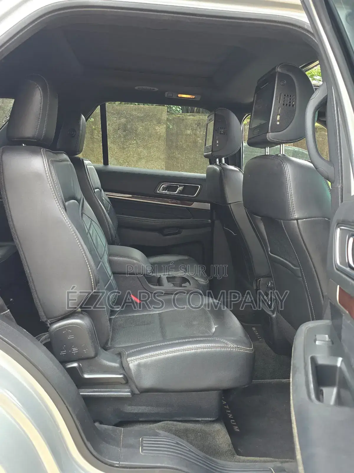 Ford Explorer Base 4dr FWD (3.5L 6cyl 6A) 2017 Gris