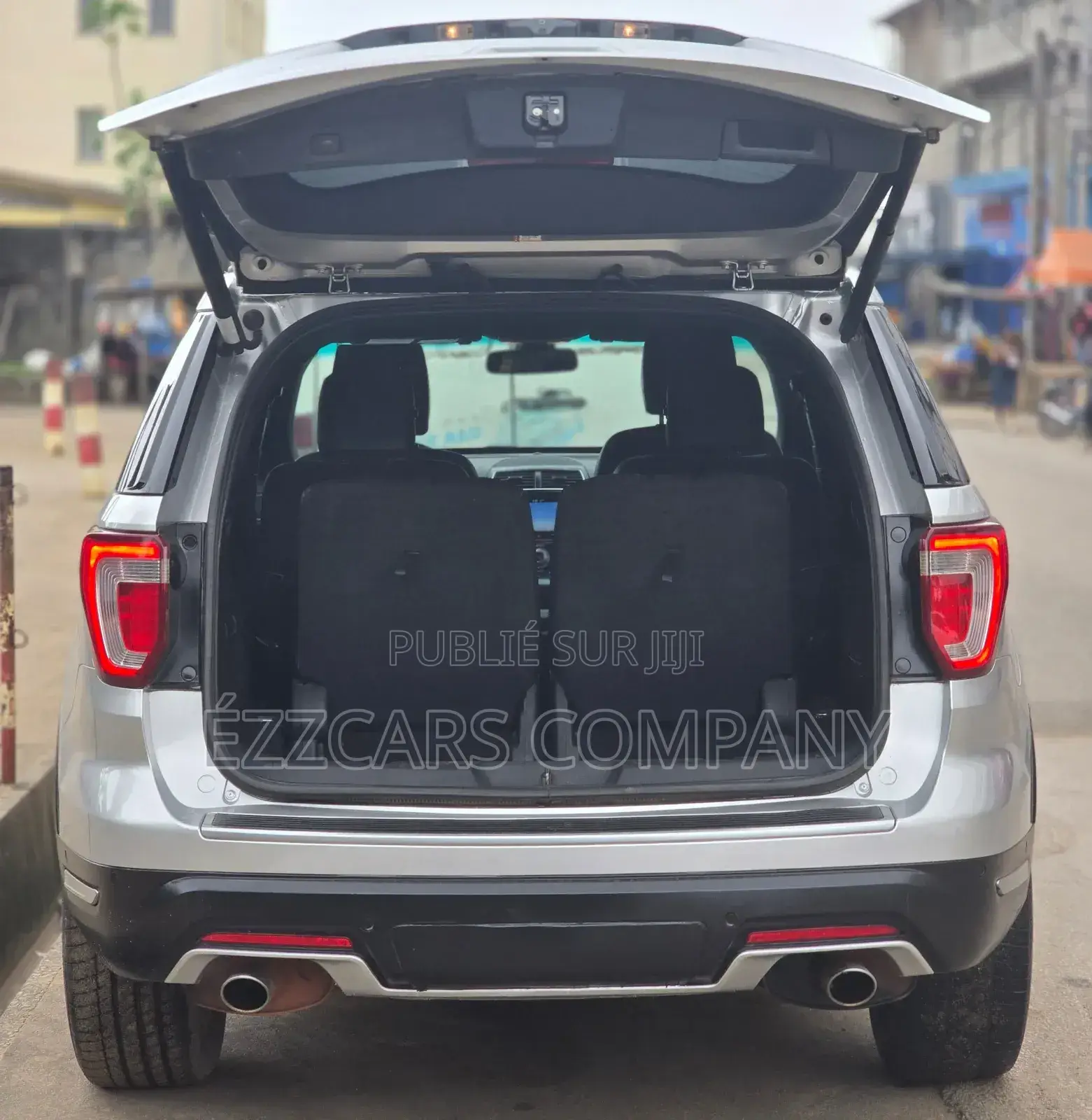 Ford Explorer Base 4dr FWD (3.5L 6cyl 6A) 2017 Gris