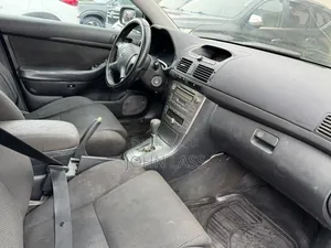 Toyota Avensis 2007 Bleu