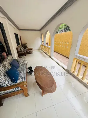 5chbre Duplex dans Deux Plateaux à Vendre