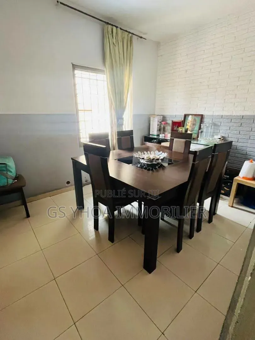 5chbre Duplex dans Deux Plateaux à Vendre
