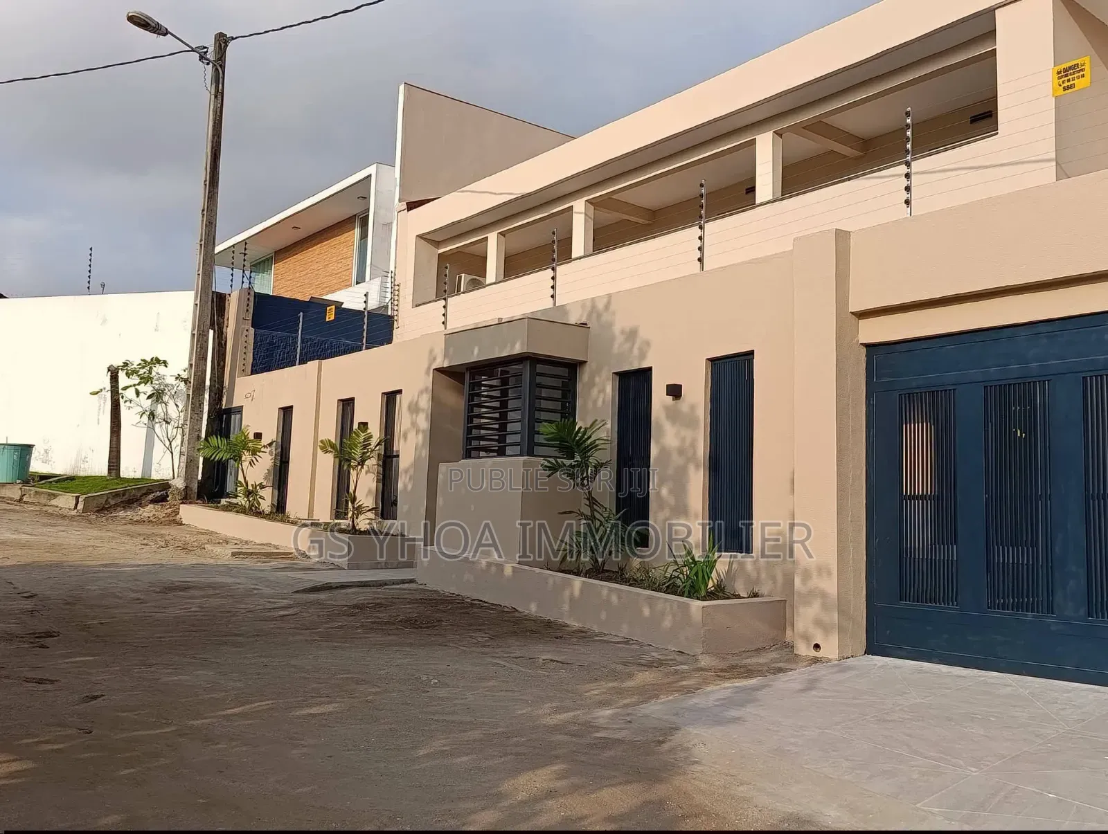 5chbre Villa dans Cocody à Vendre