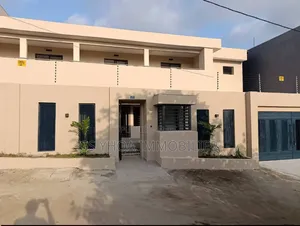 5chbre Villa dans Cocody à Vendre
