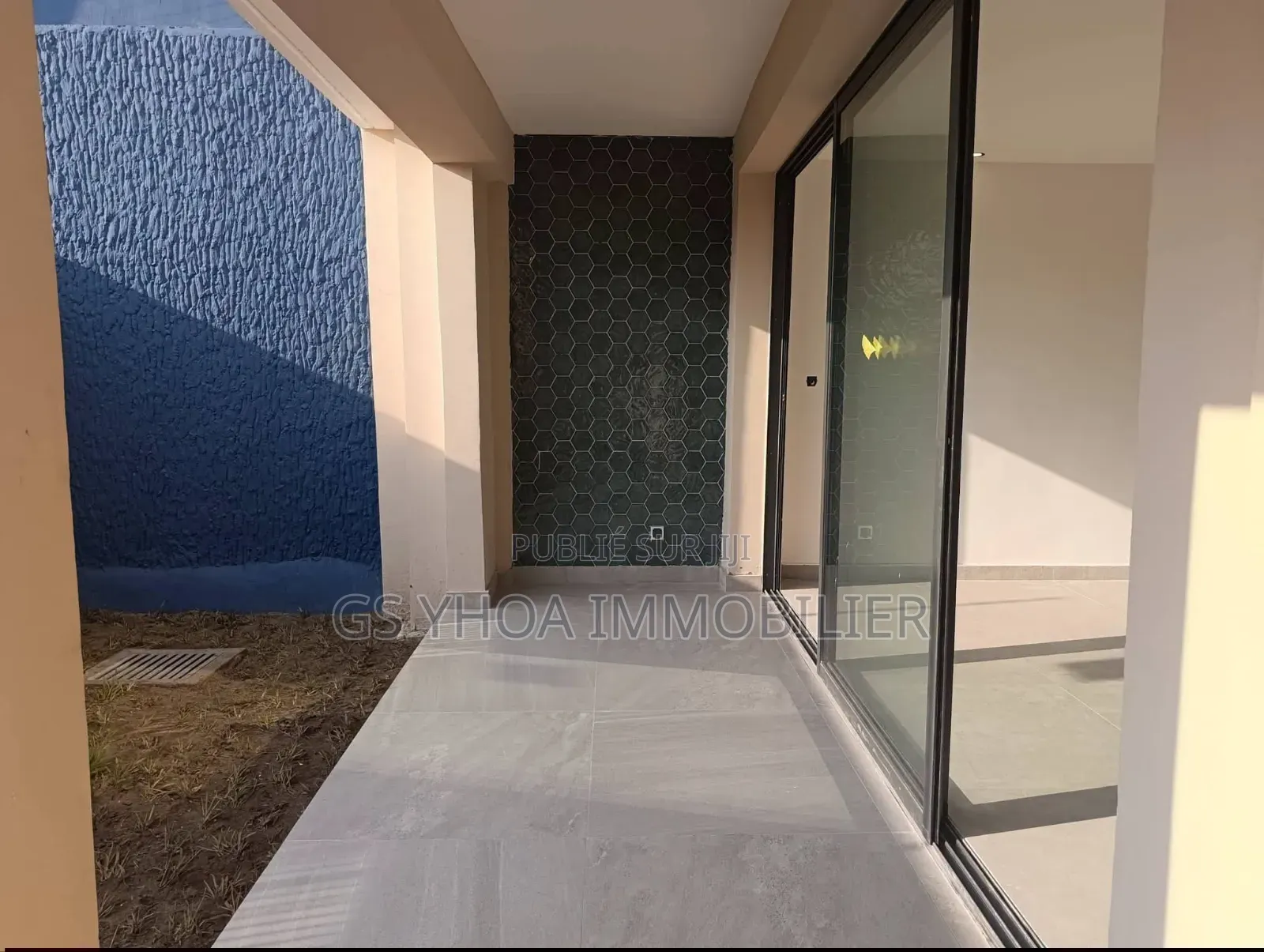 5chbre Villa dans Cocody à Vendre