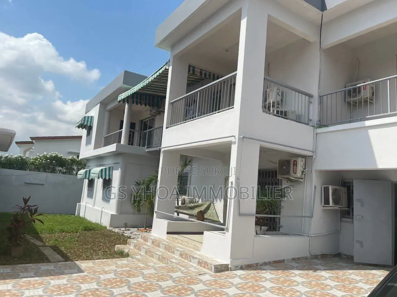 8chbre Duplex dans Deux Plateaux à Vendre