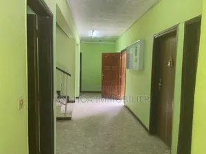8chbre Duplex dans Deux Plateaux à Vendre