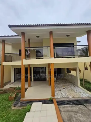 5chbre Duplex dans Cocody à Vendre