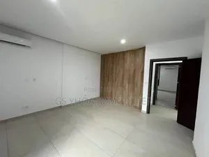 5chbre Duplex dans Cocody à Vendre