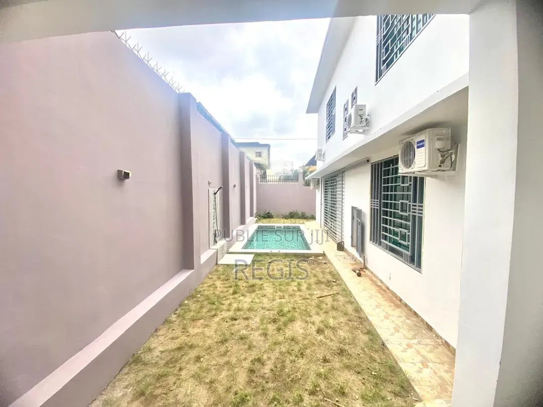 4chbre Duplex dans Location, Cocody à Louer
