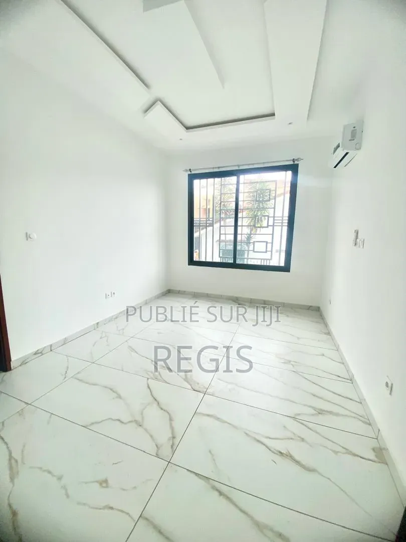 4chbre Duplex dans Location, Cocody à Louer