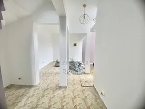 4chbre Duplex dans Location, Cocody à Louer