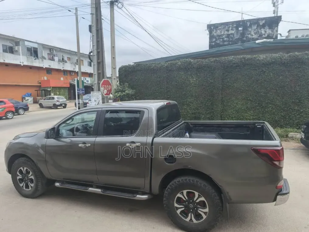 Mazda BT-50 2018 Noir