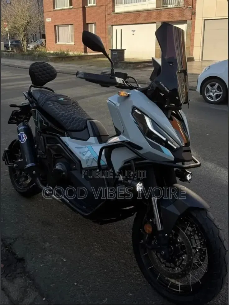 Nouveau Aprilia AS 2026 Blanc