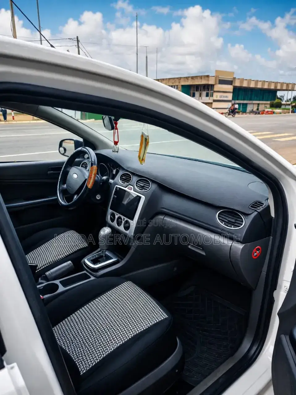 Ford Focus 2008 Blanc cassé