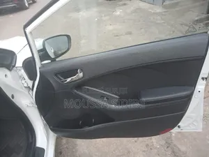 Kia Cerato 2013 Blanc