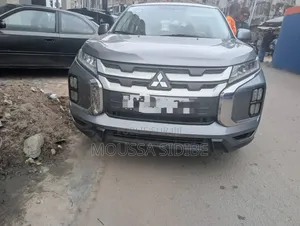 Mitsubishi ASX 2022 Gris