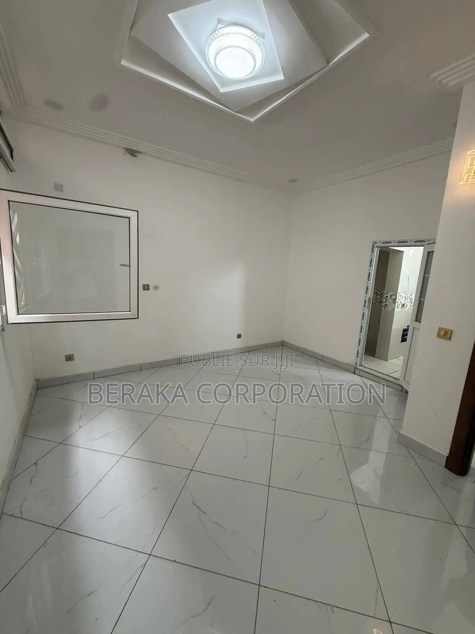 3chbre Villa dans Beraka Corporation, Bingerville à Vendre