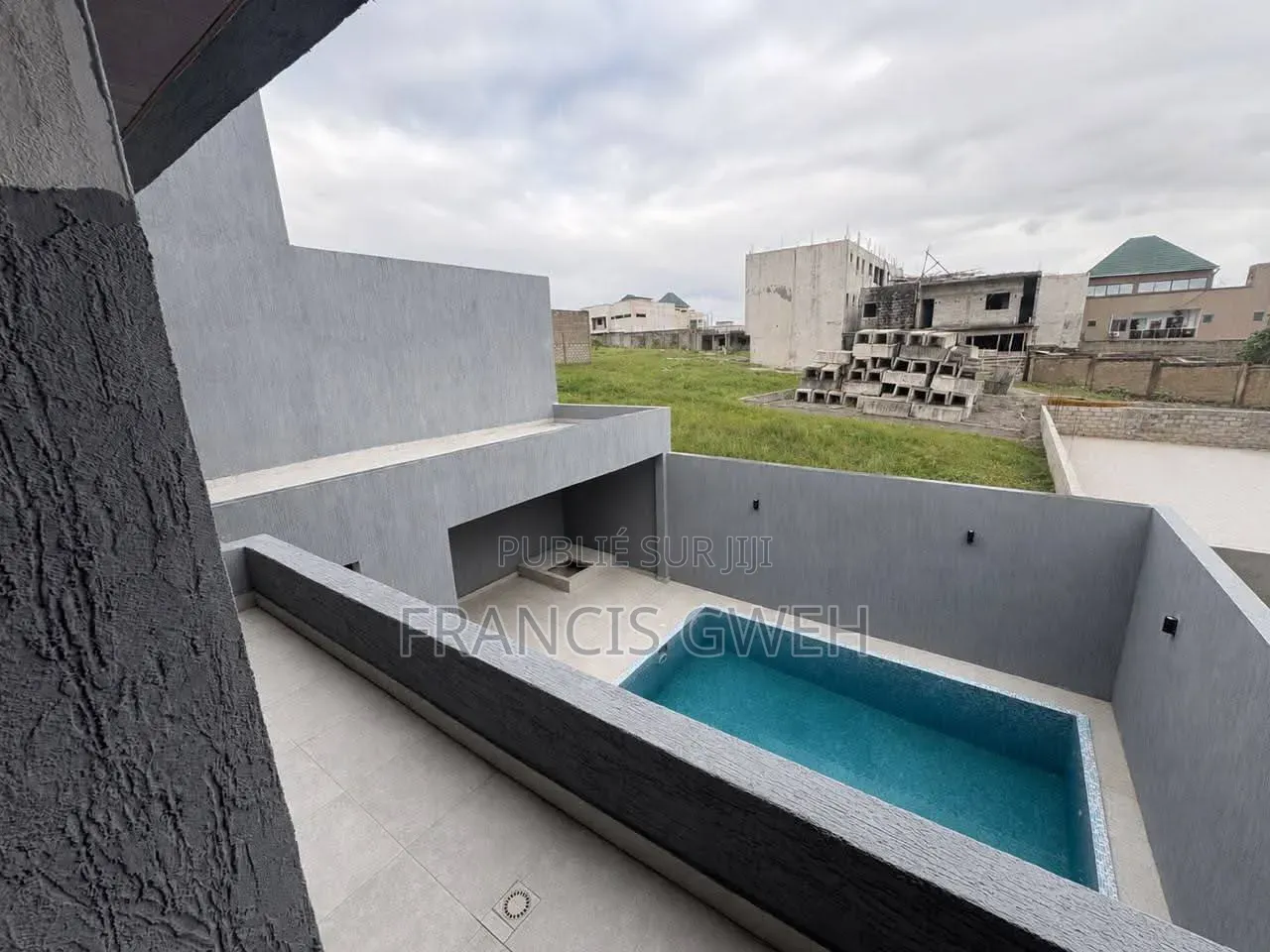 4chbre Duplex dans Francis Gweh, Cocody à Vendre