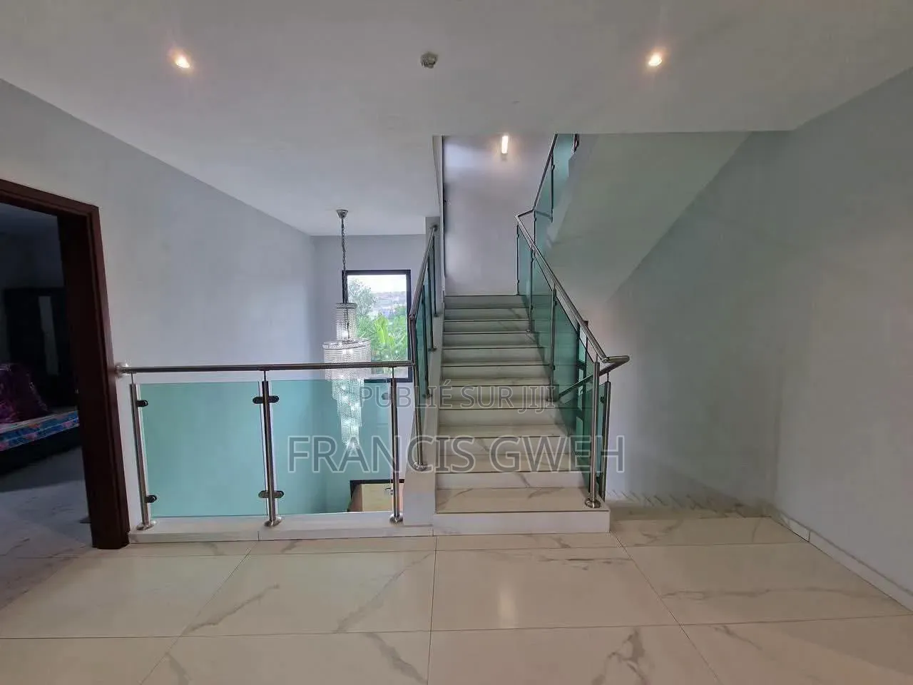 5chbre Duplex dans Francis Gweh, Cocody à Vendre