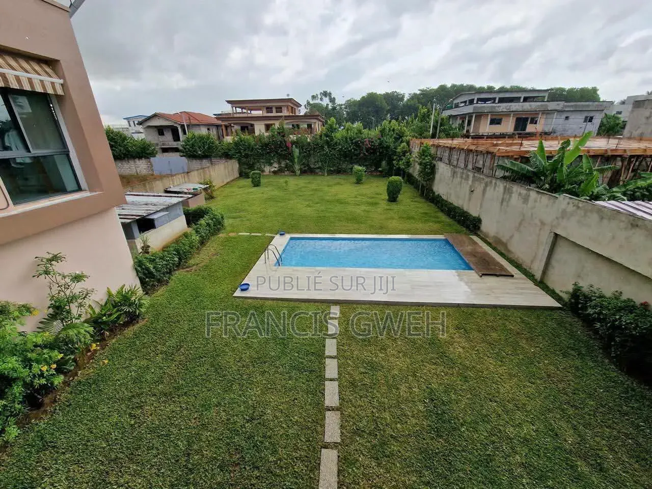 5chbre Duplex dans Francis Gweh, Cocody à Vendre