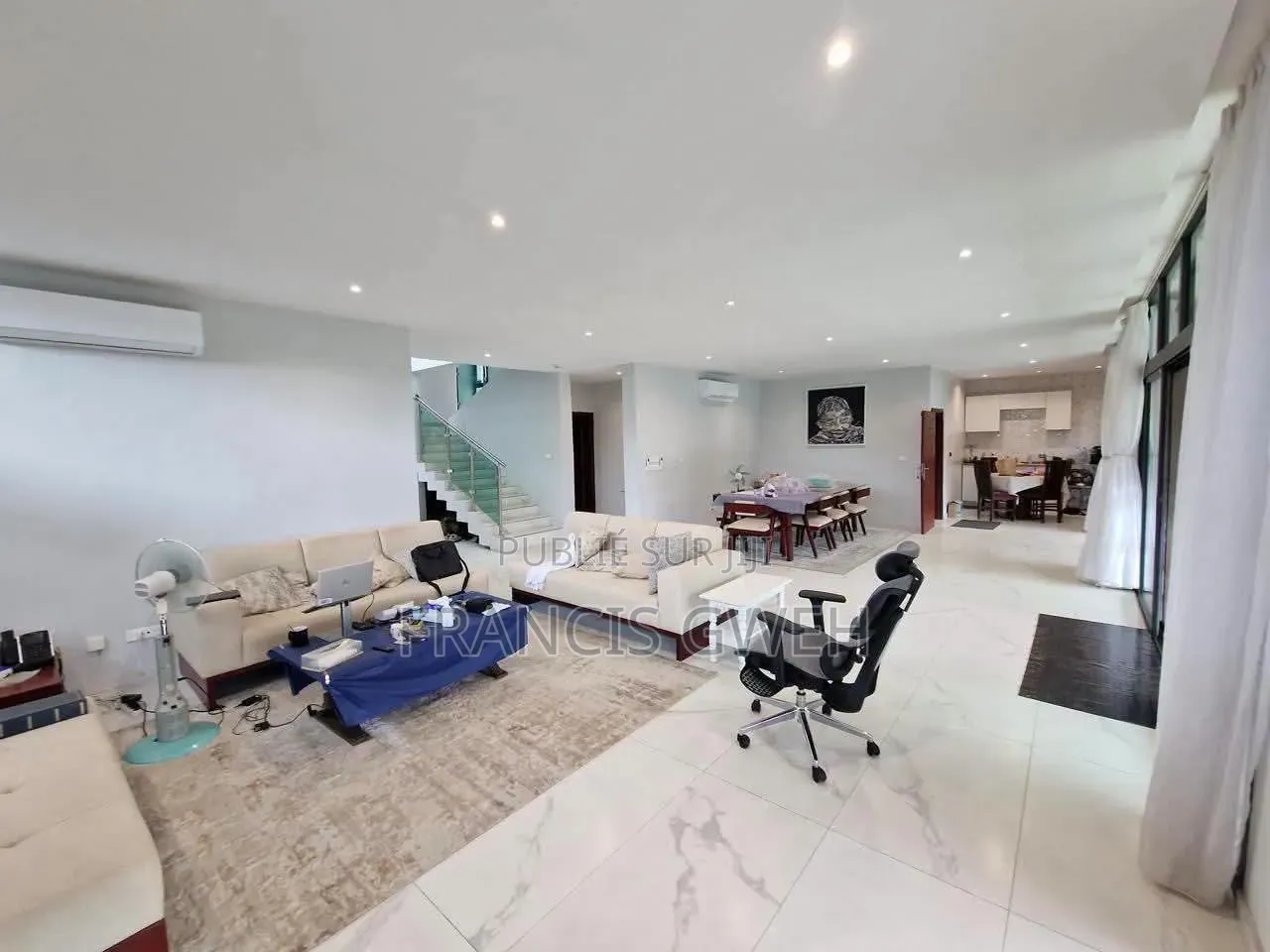 5chbre Duplex dans Francis Gweh, Cocody à Vendre