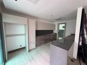 6chbre Duplex dans Francis Gweh, Cocody à Louer