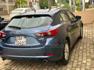 Mazda 3 2019 Gris